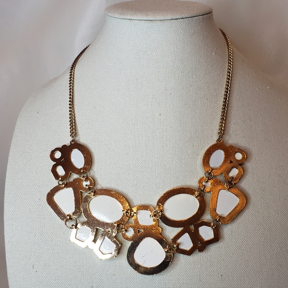 Claire's Bib Necklace Iridescent Ivory Gemstones Gold Tone Metal Shimmer - Picture 2 of 14